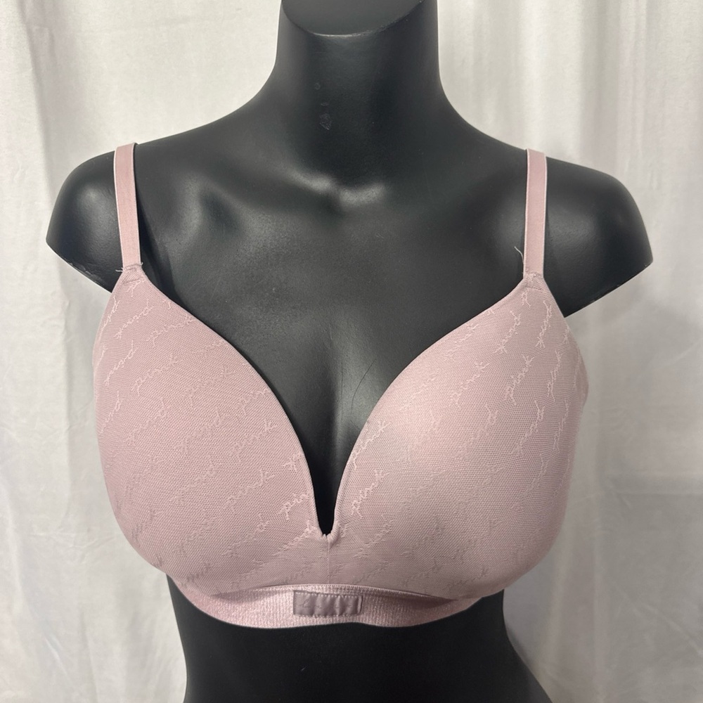 VICTORIA’S SECRET PINK PADDED WIRELESS TSHIRT BRA Size 36C M20